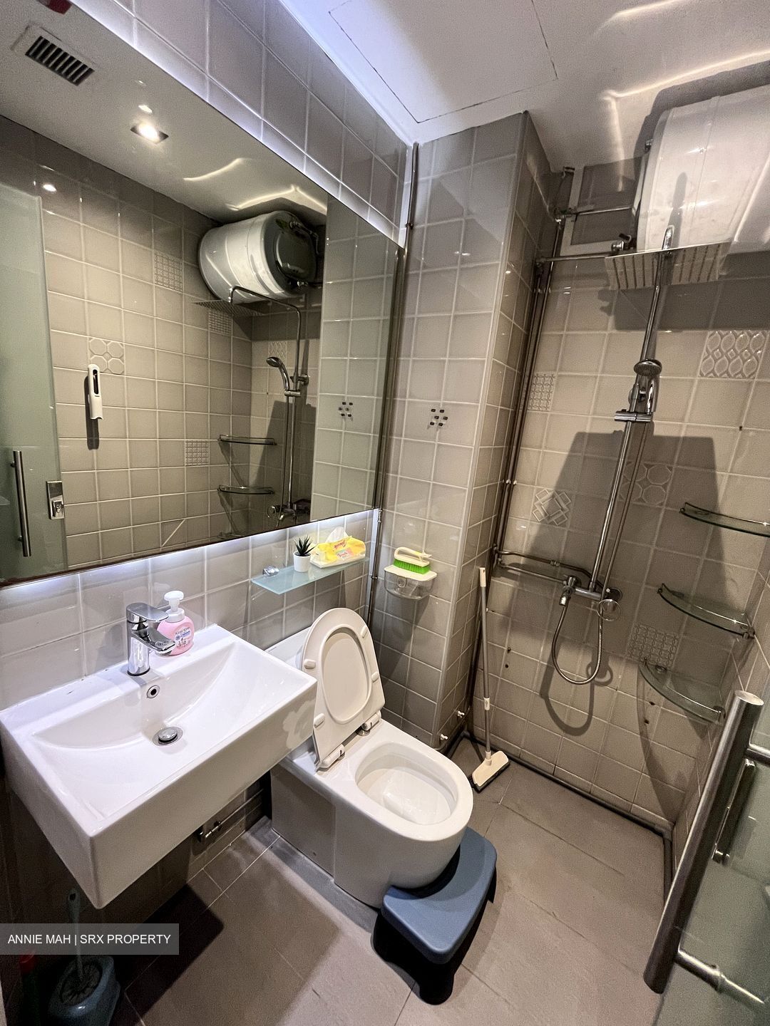 Petain Rd/ Tyrwhitt Road Conservation Area (D8), Shop House #478445371